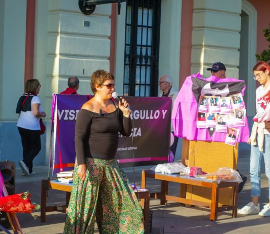 «Familia Lesbiana» toma la Glorieta de Murcia para reivindicar su historia y su futuro con motivo del Día de la Visibilidad Lésbica