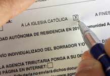 Murcia Laica exige la eliminación de las casillas en favor de la iglesia en la declaración de la renta