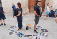 València Animal Save saca a la calle el sufrimiento animal oculto por la industria