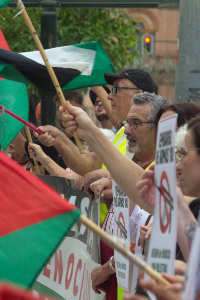 Todos los «peros» del embargo de armas. Te contamos cómo ha sido la convocatoria en Murcia