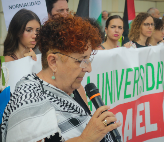 Fotogalería | Concentración de la comunidad universitaria en la Plaza de La Merced de Murcia