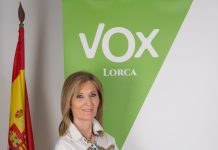 Un catedrático de la UMU desmonta el currículum falso de la Portavoz del Grupo Municipal de Vox en Lorca