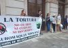 Decenas de activistas se concentran frente al Ayuntamiento de La Unión contra la corrida de toros financiada por el alcalde Joaquín Zapata (PP)