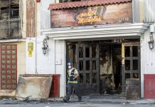 Las familias de las víctimas del incendio de las discotecas de Atalayas recurren al Tribunal Constitucional para que se investigue la posible responsabilidad de autoridades y funcionarios municipales