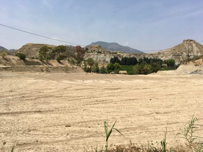 Fotografía de roturación de suelos ilegales en Blanca | Foto: La Carraíla
