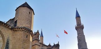 Mezquita Selimiye (antigua catedral de Santa Sofía)