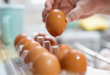Consumur advierte de nuevas subidas en el precio de los huevos en los próximos meses La crisis aviar encarece un alimento básico. | GETTYIMAGES