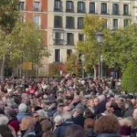 Multitudinaria protesta en Madrid ante el Tribunal Supremo contra la condena al fiscal general, que califican de “maniobra política” Manifestación contra la sentencia al fiscal general en el Supremo (Foto: Captura vídeo 'X')