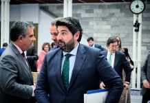 El Sindicato de Vivienda de Murcia denuncia la denegación masiva del Bono Alquiler Joven y acusa al Gobierno regional de abandonar a la juventud trabajadora El Presidente Autonómico Fernando López Miras en la sesión de envestidura en 2023 | Dominic D. Skerrett