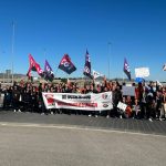 La plantilla de Amazon RMU1 planta cara en el Black Friday y acusa a la empresa de coacciones y bloqueo del diálogo La plantilla del turno de mañana, paraliza temporalmente la entrada de camiones al centro logístico de Amazón RMU1 | Dominic D. Skerrett