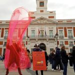 Rebeldes Indignadas llaman a unas “Navidades de la Muerte”: fiestas veganas, decrecentistas y queer Rebeldes Indignadas os desean unas fiestas libres de consumismo y de Holocausto Planetario, una celebración VegAnarQueer y decrecentista del solsticio de invierno. | Rebeldes Indignadas