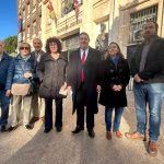 IU-Verdes celebra la absolución de Candi Marín tras casi una década de lawfare impulsado por el PP de Moratalla La exregidora moratallera, Candi Marín, acompañada de su letrado, Joaquín Dólera, así como de la coordinadora regional de IU-Verdes, el diputado de la formación, Jose Luis Álvarez-Castellanos, y el actual portavoz municipal de IU en el Ayuntamiento de Moratalla, Nicolás Sánchez, esta mañana a las puertas del Palacio de Justicia en Murcia | Dominic D. Skerrett