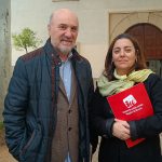 IU-Verdes acusa a López Miras de bloquear derechos fundamentales y abandonar a las personas con discapacidad en la Región de Murcia La coordinadora regional de IU-Verdes, Penélope Luna, junto al diputado de la formación de izquierdas, Jose Luis Álvarez-Castellanos, esta mañana a las puertas del Palacio de San Esteban | Dominic D. Skerrett
