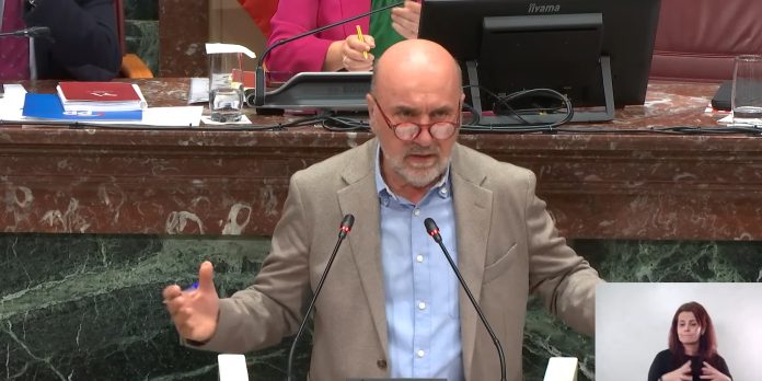 El diputado de IU, Jose Luis Álvarez-Castellanos, durante su intervención esta mañana en la Asamblea Regional | Captura de Pantalla de la emisión en directo El diputado de IU, Jose Luis Álvarez-Castellanos, durante su intervención esta mañana en la Asamblea Regional | Captura de Pantalla de la emisión en directo