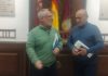 El ayuntamiento de Lorca sacrifica 70 de las 90 actuaciones musicales anuales que realizaba la Banda Municipal de Música El que fuera director de la Banda Municipal, Antonio Manzanera, junto al concejal de IU, Pedro Sosa | IU-Verdes
