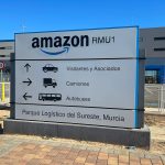 Amazon RMU1 vulnera el derecho a huelga mientras la plantilla vuelve a parar la cadena de distribución desde hoy Entrada al gigante logístico de la multinacional en la pedanía murciana de Corvera | Dominic D. Skerrett
