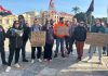 La huelga en Amazon RMU1 arranca mejoras salariales y sociales tras años de congelación del convenio Un grupo de trabajadoras y trabajadores de Amazon RMU1 posando esta mañana frente a la sede de la OMAL en Murcia | Dominic D. Skerrett