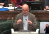 Álvarez-Castellanos (IU) interpela al consejero Pedreño: “3.000 millones de deuda sanitaria no se pueden esconder más” Fotograma de la retransmisión de la sesión plenaria de esta mañana | A.R.M