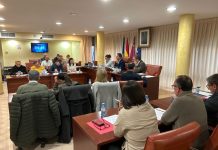 Ecologistas en Acción denuncia que la retirada del punto sobre Costa Morata evidencia que el expediente “nunca debió abrirse” Fotografía del Pleno Municipal de Águilas del día 30 de diciembre de 2025 | Dominic D. Skerrett