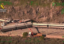 Un AVE antisocial, excesivo e inquietante Imagen del accidente ferroviario de Adamuz | Guardia Civil
