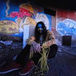 Músicos, actores y activistas acompañarán a Ángel Padilla en la presentación de su novela Humanzee en Fnac Valencia Ángel Padilla en casa estudio versos