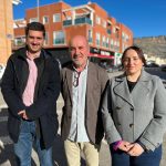 IU-Verdes acusa a López Miras de proteger a las casas de apuestas mientras pone en riesgo a los jóvenes de la Región de Murcia Los concejales de IU en el Ayuntamiento de Alhama de Murcia, Antonio García y Dori Muñoz, junto al Diputado regional de la formación, Jose Luis Álvarez-Castellanos, esta mañana tras la rueda de prensa en el municipio | Dominic D. Skerrett