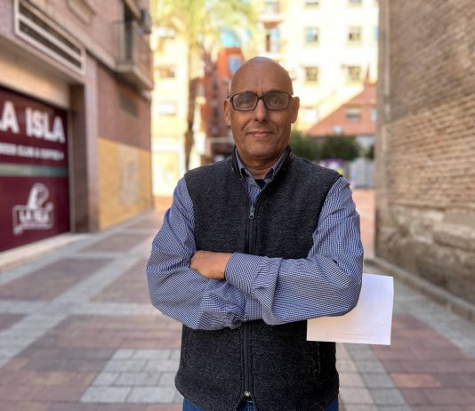 Omar Brahim, nuevo delegado del Frente Polisario en la Región de Murcia: “El Sáhara no es un conflicto lejano, es una responsabilidad directa del Estado español” Omar Brahim, nombrado nuevo representante saharaui en la Región de Murcia | Dominic D. Skerrett