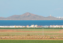 Ecologistas en Acción presenta alegaciones al Plan de Ordenación Territorial del Mar Menor Imagen de regadío intensivo en el entorno del Mar Menor | Ecologistas en Acción