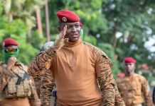 Burkina Faso frustra un nuevo intento de golpe de Estado contra Ibrahim Traoré Imagen de archivo de Ibrahim Traoré