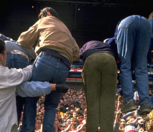 El fútbol, de pasión a religión: cómo se fanatiza y enfrenta a las masas