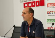CCOO destaca que el año 2025 finaliza con menos paro y consolida la contratación indefinida en la Región de Murcia El Secretario de Acción Sindical, Empleo, Políticas Públicas y Protección Social CCOO Región de Murcia, Víctor Romera, en una rueda de prensa | Nuria Sánchez en X