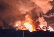 CONCENTRACIÓN EN MURCIA: SOLIDARIDAD CON VENEZUELA FRENTE A LA AGRESIÓN IMPERIALISTA Momento del bombardeo imperialista en Caracas | Captura de video difundido en X