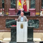 IU-Verdes denuncia que el Gobierno regional de López Miras solo ha ejecutado el 5,9 % de las ayudas al alquiler mientras cientos de familias siguen esperando desde 2022 El diputado regional de IU, Jose Luis Álvarez-Castellanos, desde la tribuna de la Asamblea Regional de Murcia | Dominic D. Skerrett