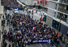 El Gobierno de Macron ampara una demostración de fuerza neofascista en Lyon marcada por la apología del nazismo Manifestación fascista en Lyon | Foto: @BFMTV (X)