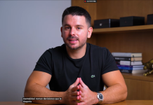 CONSUMUR denuncia a la plataforma de trading de Enrique Moris por negar el derecho de desistimiento a sus clientes Captura de pantalla de Enrique Moris | Youtube