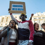 La regularización: el único camino para escapar del laberinto de la explotación y el abismo del sinhogarismo