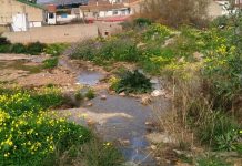 Vecinas de Los Ramos protestan por aguas tóxicas que inundan sus calles y amenazan su salud