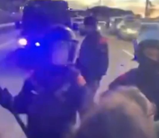 La Intersindical denuncia cargas policiales y uso de la fuerza desproporcionada contra docentes en huelga