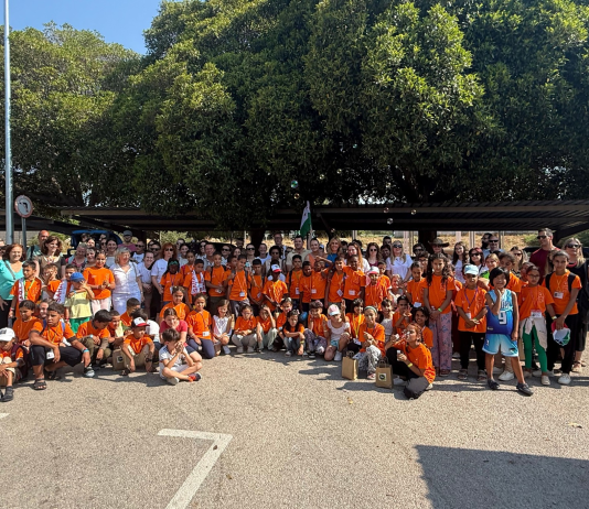 Sonrisa Saharaui necesita 10 familias de acogida en la Región de Murcia: solo quedan 18 días para no dejar atrás a la infancia saharaui Las familias de acogida de los niños y niñas saharauis que pasaron el verano pasado en la Región de Murcia gracias al programa Vacaciones en Paz, una iniciativa solidaria que cada año depende del compromiso ciudadano para salir adelante | Ayuntamiento de Mula