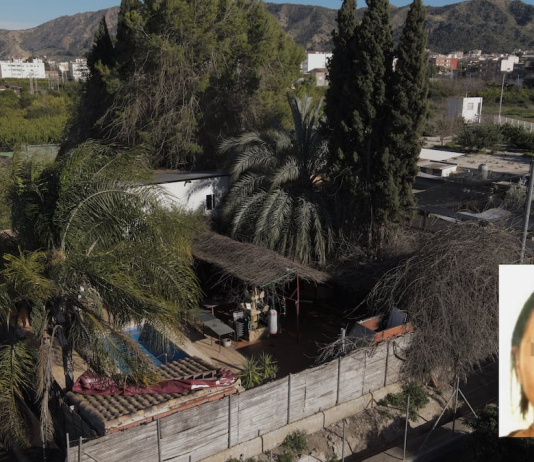 Salma no estás sola | Colectivos feministas de Murcia llaman a la movilización este jueves contra la violencia machista y la impunidad institucional Una vista aérea de la casa en la que ha estado secuestrada Salma, a la derecha de la imagen
