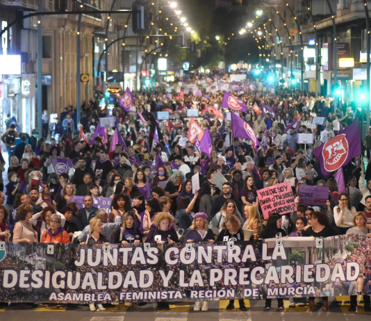 El 8M divide al feminismo en Murcia: Asamblea unitaria y bloque “antirracista y anticolonial” salen por separado