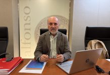 IU-Verdes saca adelante por unanimidad su moción para ampliar plazas públicas de Educación Secundaria en Puerto Lumbreras Foto de archivo del diputado regional de IU-Verdes durante una Comisión | GPM