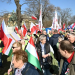 Budapest: Marcha por la Paz reúne a miles en apoyo a la política de Orbán de no enviar armas a Ucrania