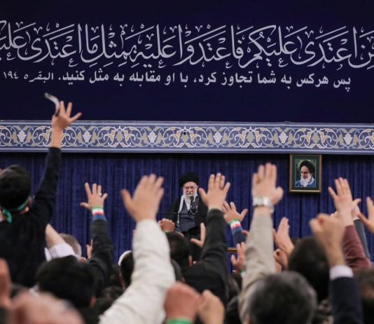 Irán confirma el asesinato del líder Khamenei y la indignación global estalla contra el imperialismo