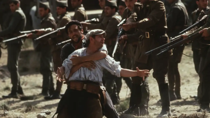 Fotograma de 'Tierra y libertad' (1995), de Ken Loach.