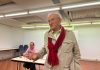 Pedro Costa Morata reivindica la salida de España de la OTAN en Murcia 40 años después del referéndum-trampa El premio nacional de medioambiente y histórico antimilitarista, Pedro Costa Morata, durante su charla en Murcia | Dominic D. Skerrett