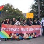 Colectivos LGTBIQ+ y sindicatos docentes denuncian el incumplimiento de la Ley Trans en las aulas de la Región de Murcia Imagen de archivo de una movilización por los derechos LGTBIQ+ en Murcia | Dominic D. Skerrett