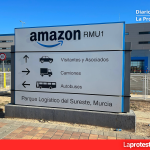 CGT Amazon RMU1 denuncia la denegación sistemática de permisos retribuidos de 5 días Entrada principal al centro logístico de Amazon RMU1 situado en la pedanía murciana de Corvera | Dominic D. Skerrett