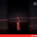 Alertan de un posible apagón de comunicaciones y cerco militar a la flotilla Global Sumud frente a Grecia Captura de pantalla desde una de las embarcaciones | Mavimarmaratr