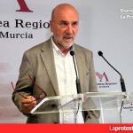 Álvarez Castellanos (IU) denuncia fallos graves en el cribado de cáncer de mama y exige una auditoría urgente en la Región de Murcia El diputado de IU Jose Luis Álvarez-Castellanos durante la rueda de prensa tras la junta de portavoces de esta mañana en la Asamblea Regional | ARM